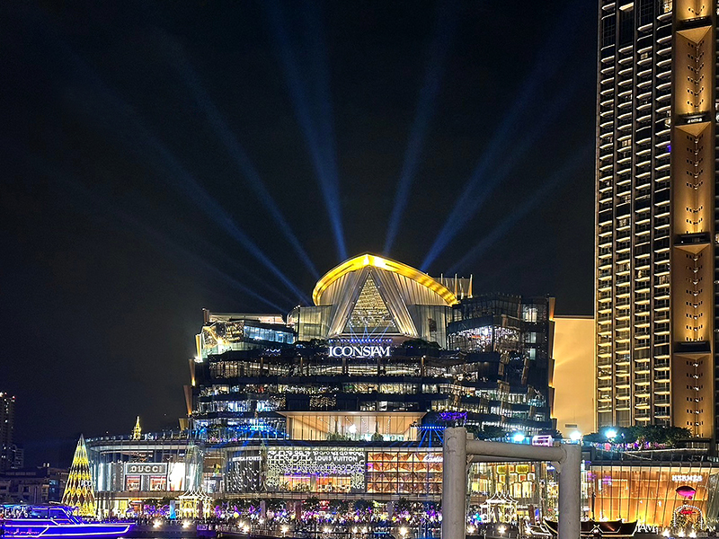 Images/Blog/GKBt2b5X-LINE_ALBUM_Lighting Iconsiam_๒๓๑๒๑๘_1.jpg